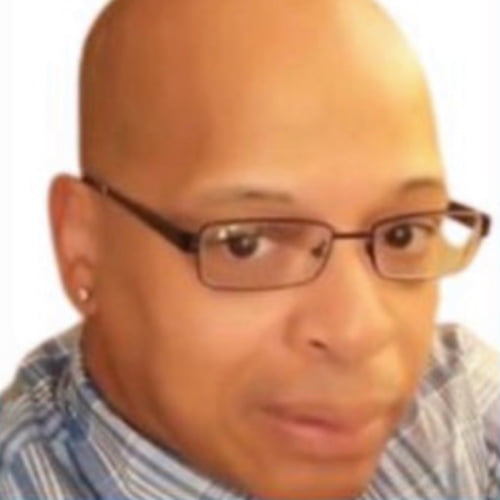 Headshot of Anthony Queen